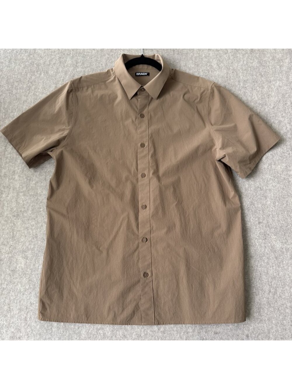 BRADY Performance Button Down Shirt Mens L Tan Nylon Tom Brady Brand